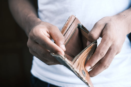 Why Am I Broke? 5 Reasons Why Your Pockets are Empty !