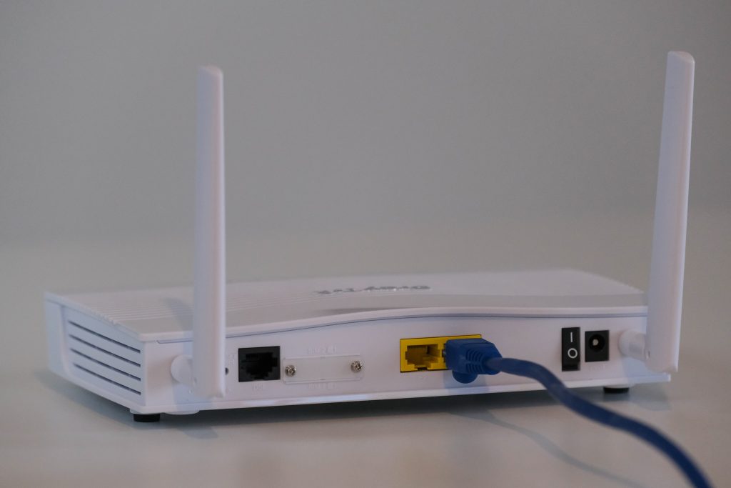 5 easy ways to gain maximum Internet speed move the router closer